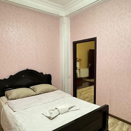 Benene'S Apartments Tbilisi Exterior photo